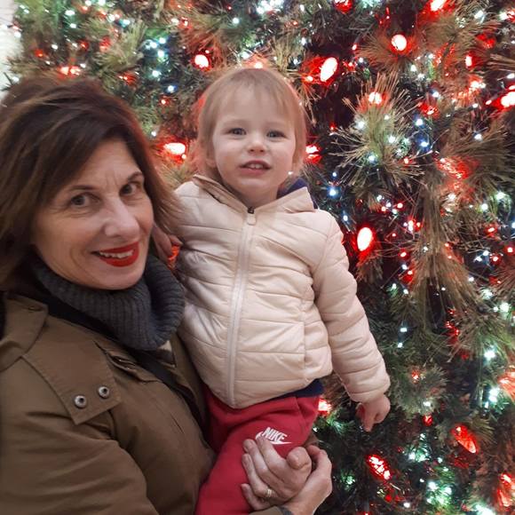 Meet your Posher, Laura - Picture 1 of 1